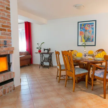 Apartma Marija Apartment *